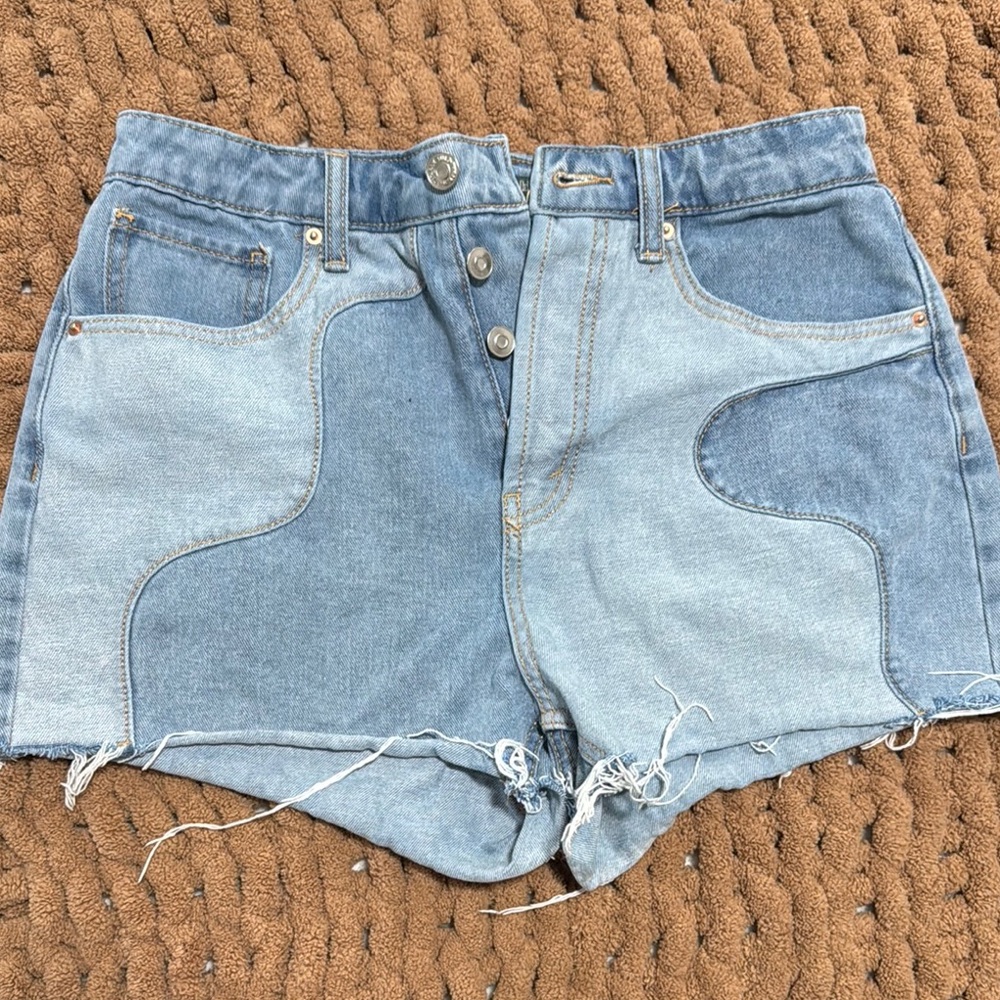 Stylish Blue Denim Women's Shorts